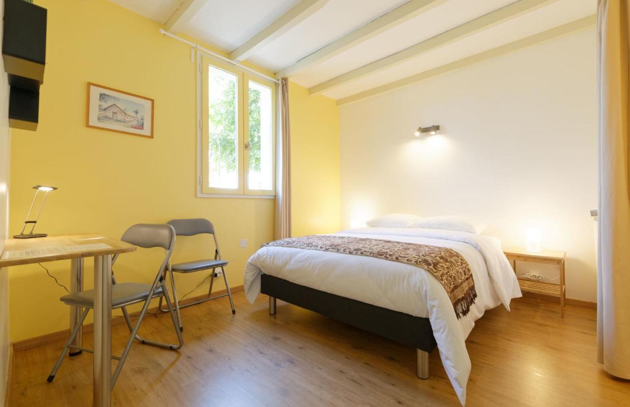 Chambre D'Hotes De Charme A La Maison Bleue Savignac-Mona Exterior photo